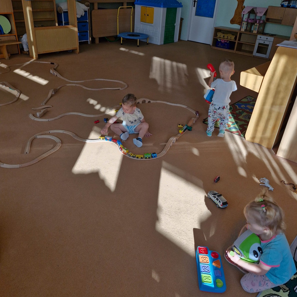 ee29b575-3cbf-4bb8-bba6-d112d3baaa17