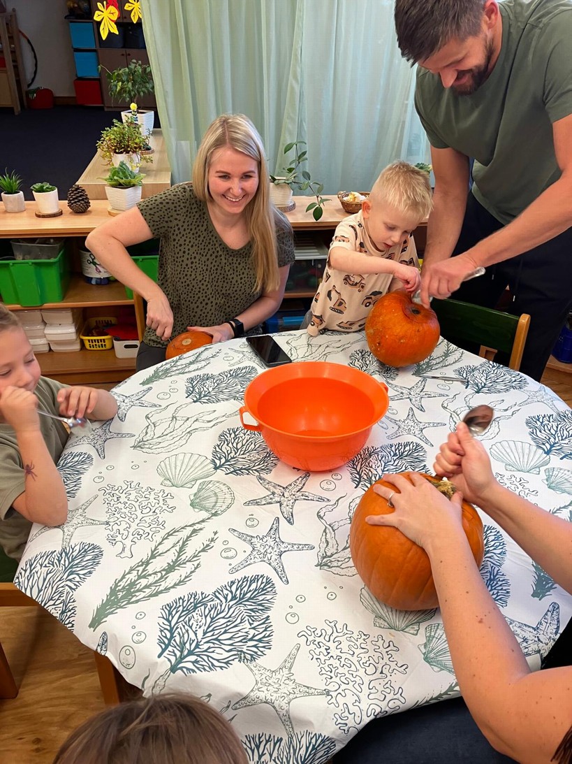 a63aac69-ccb1-41ee-a7e7-2c423d96ce86