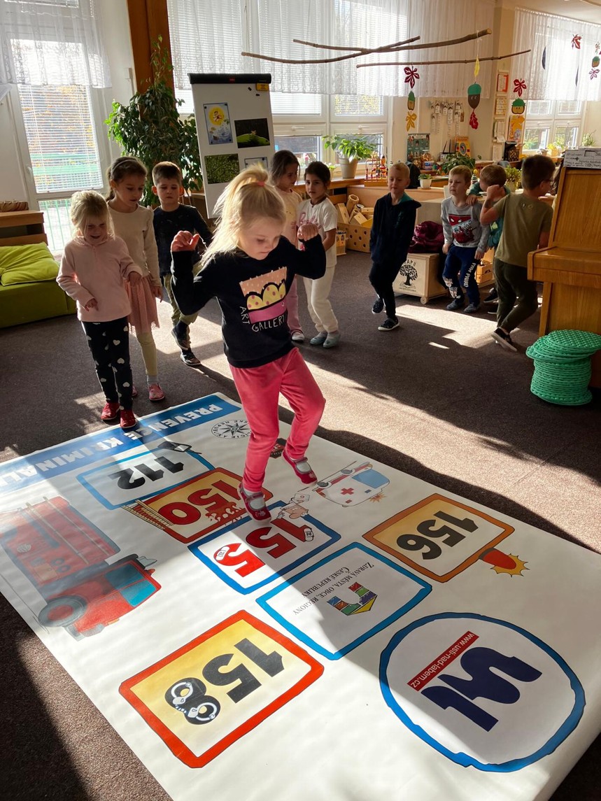 dc93ad84-974b-4138-b5fd-1dc04c0963a1