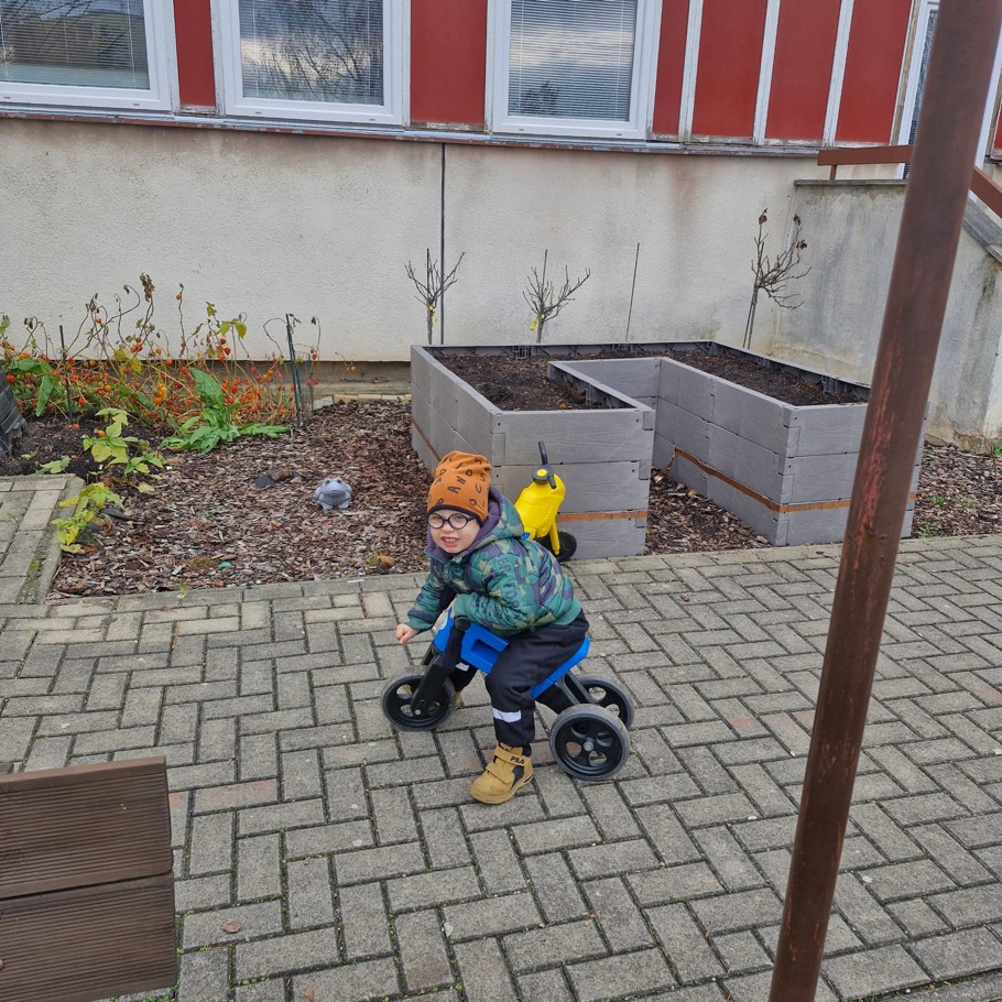 6d07a200-b9d4-4417-ae69-c4e40806e41f