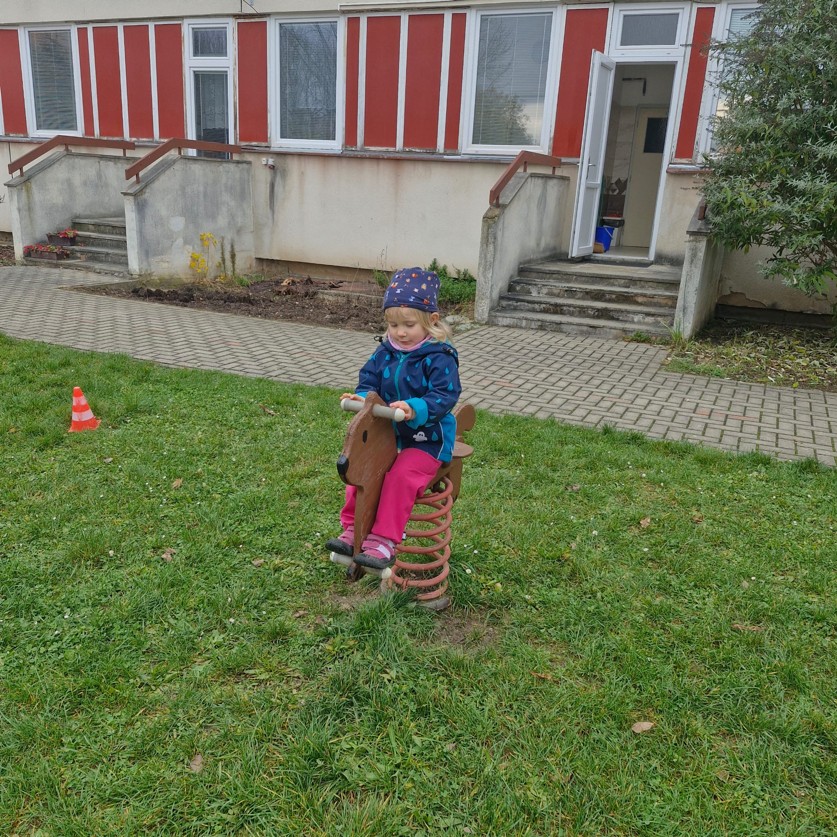 ab9dff1e-861d-4d27-9a67-857d68f8b2bc