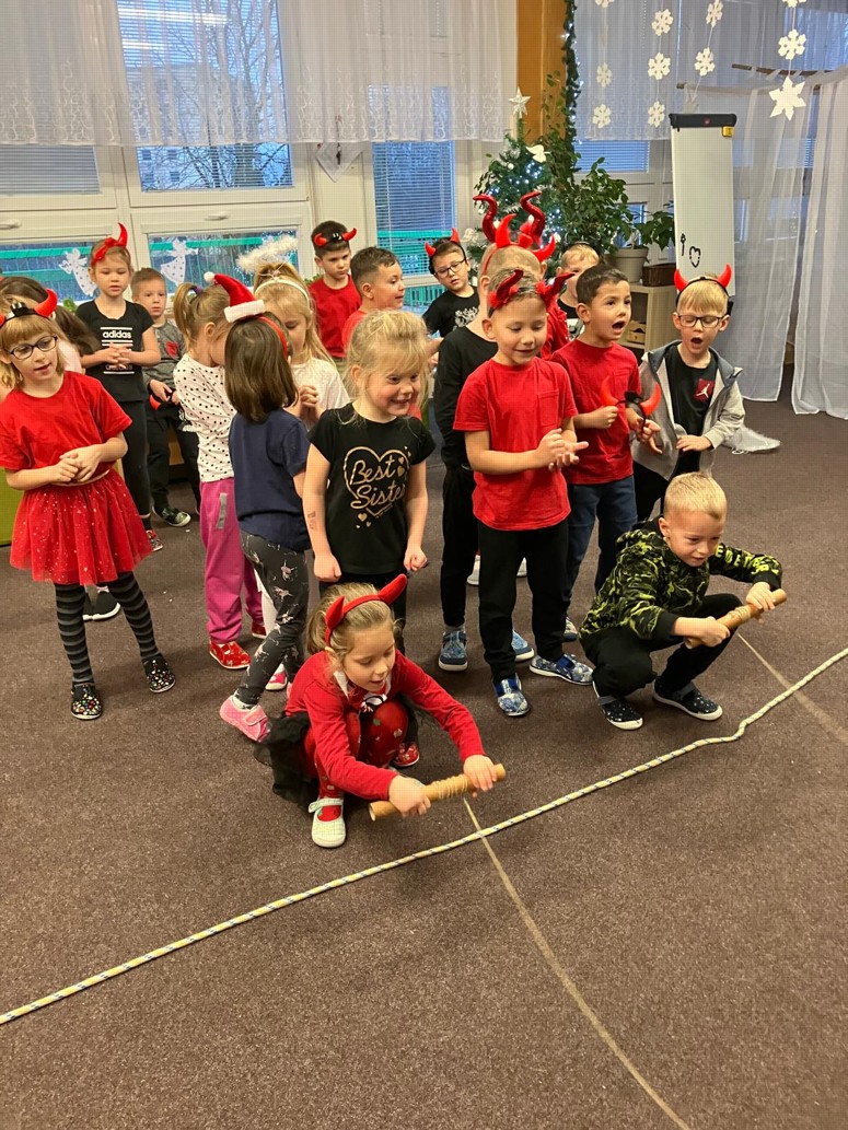 1bee2424-9d4a-4d66-bb5d-fc1d77385253